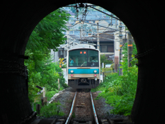 トンネルの彼方へ