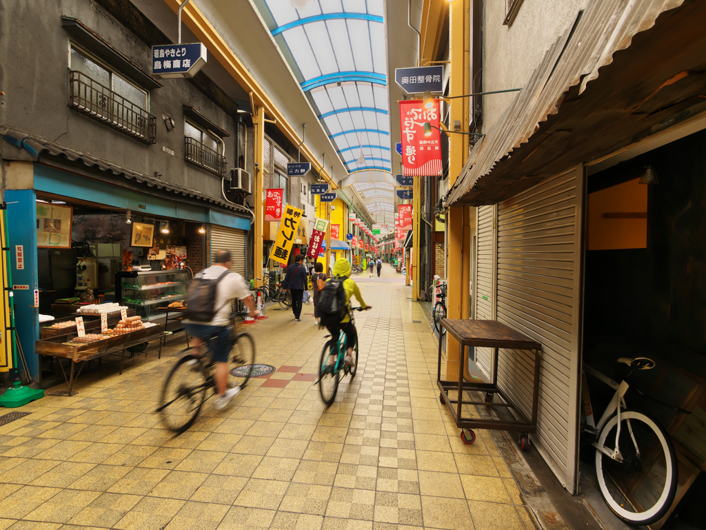 屋根付き散歩道