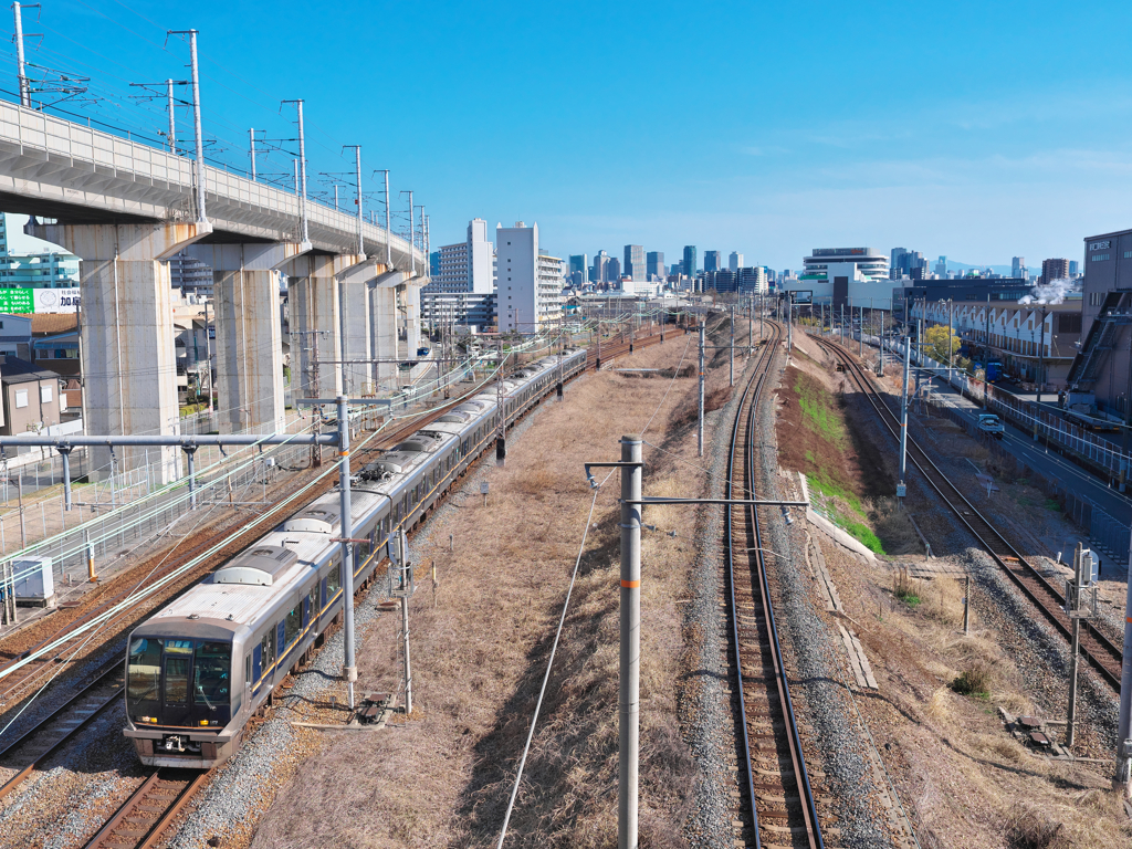 冬晴れ陸橋