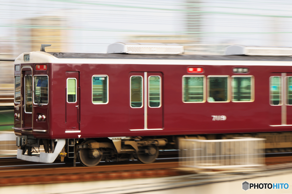 中途半端に晴れやがって……