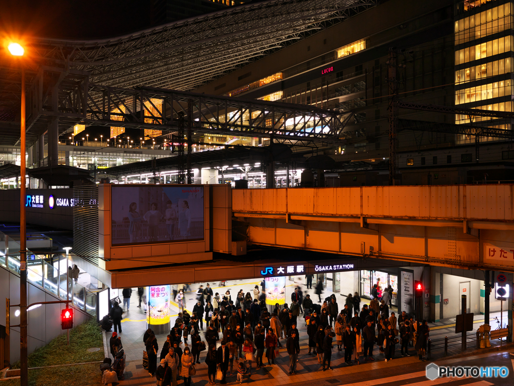 大阪駅の夜 By 手持ち文鳥 Id 写真共有サイト Photohito