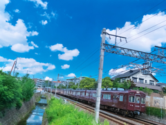 昼下がりのまっさおな空