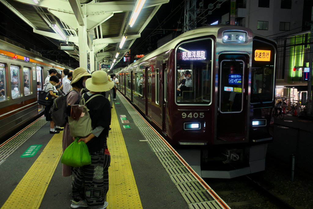 乗り換え待ちのひととき
