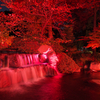 赤い滝