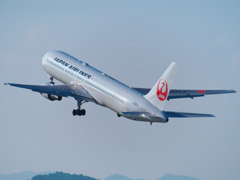 夏空に向かって