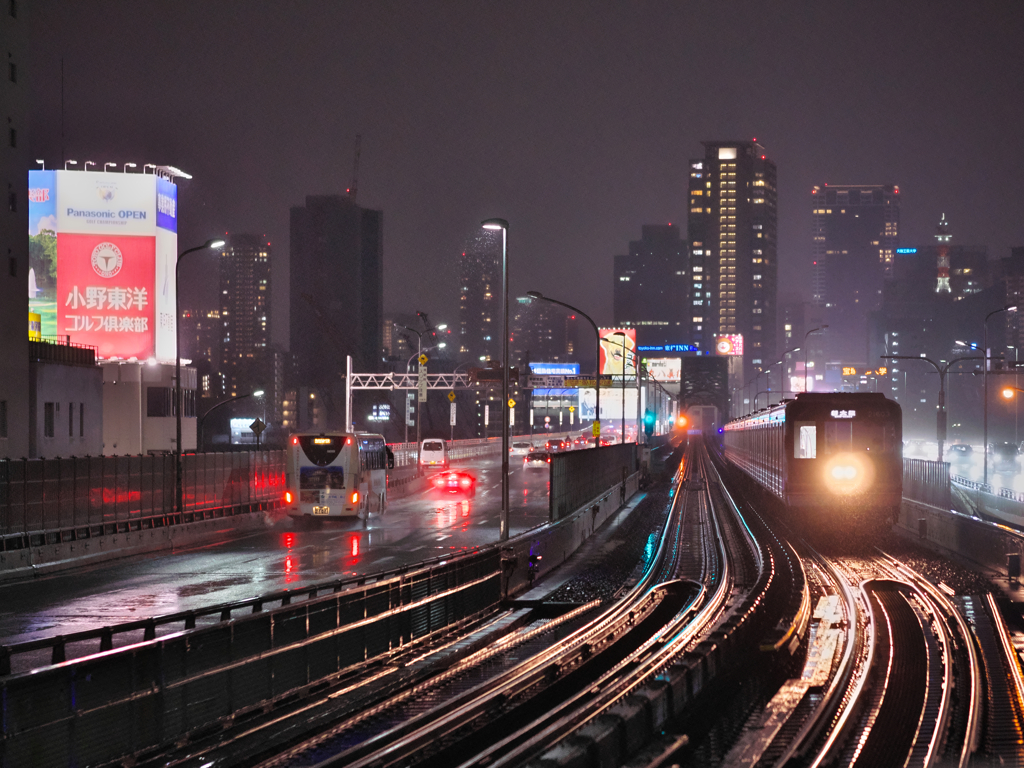 雨の御堂筋……線 2022