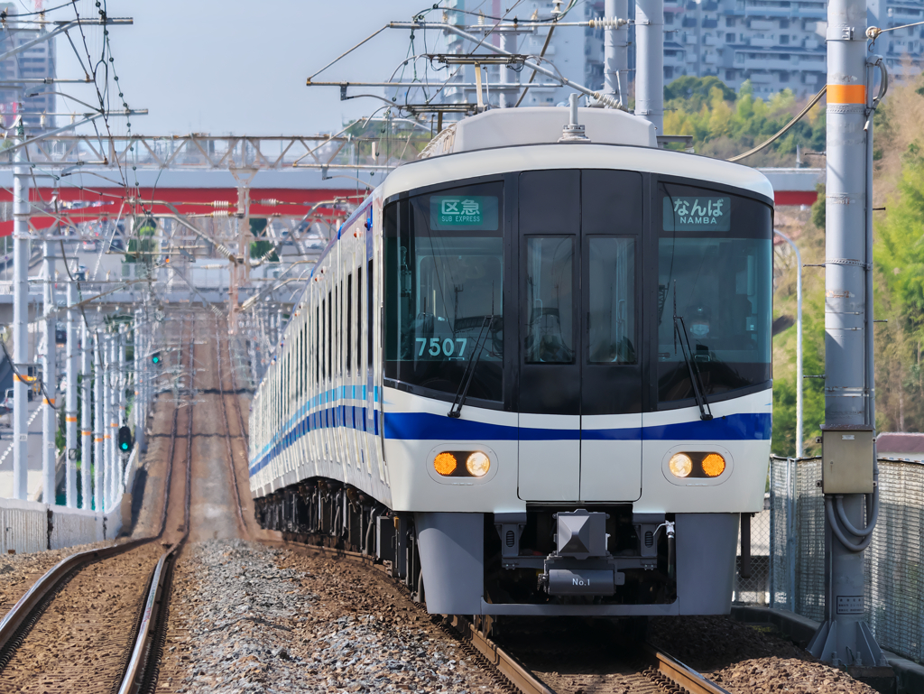 駆け登る