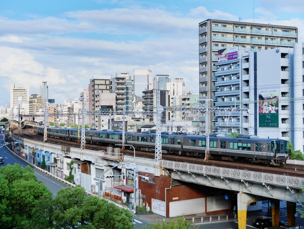 元町を征く