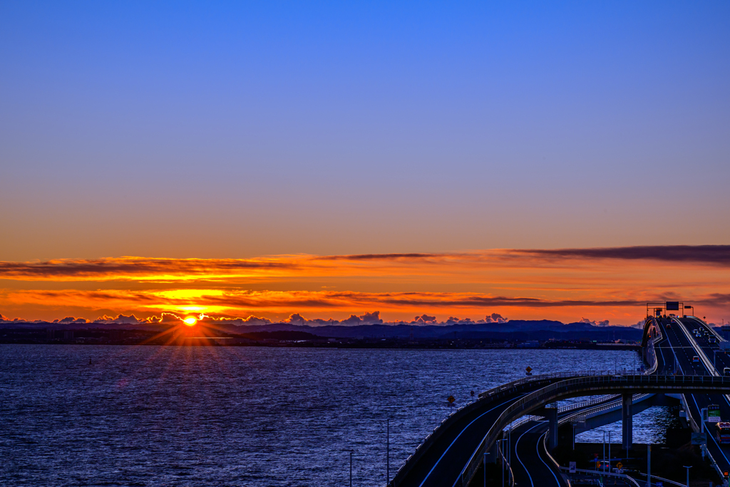 2026年東京湾の夜明け