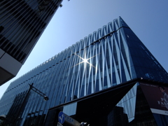 銀座で見上げる