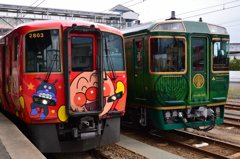 楽しそうな列車達