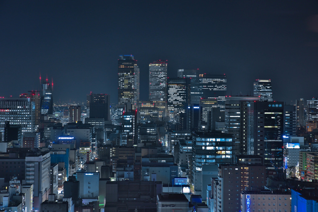 ビル群の夜