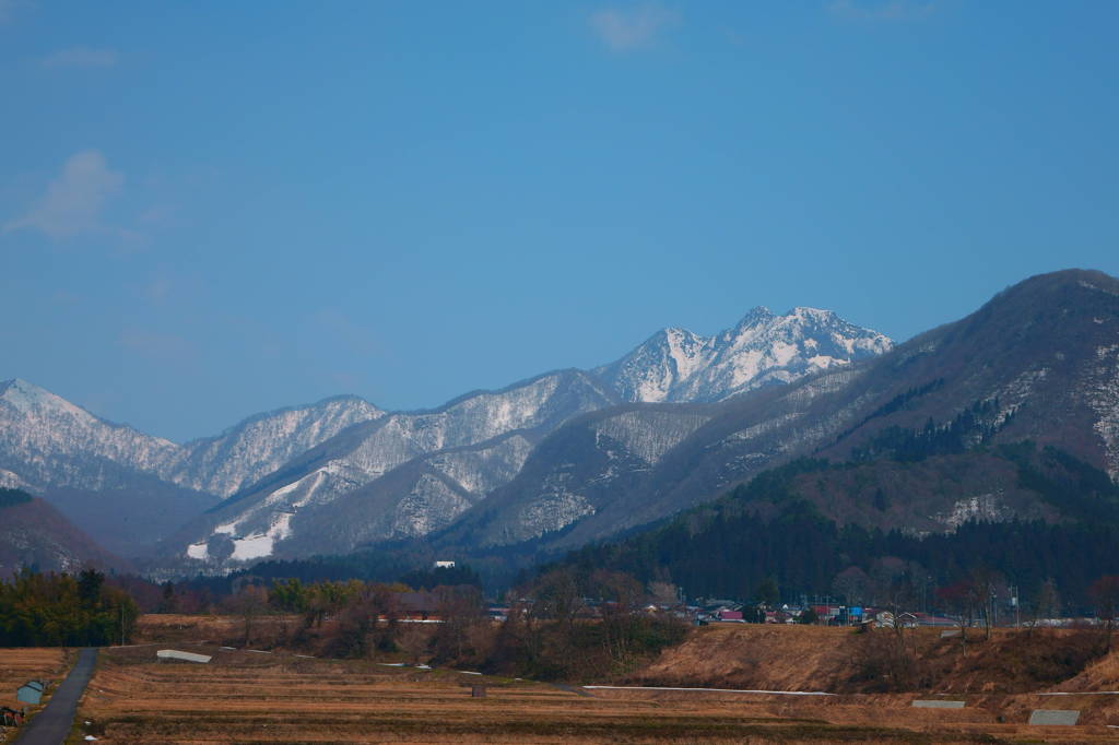 残雪の烏ヶ山