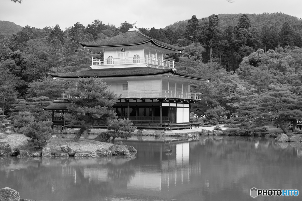 金閣寺を銀閣寺で