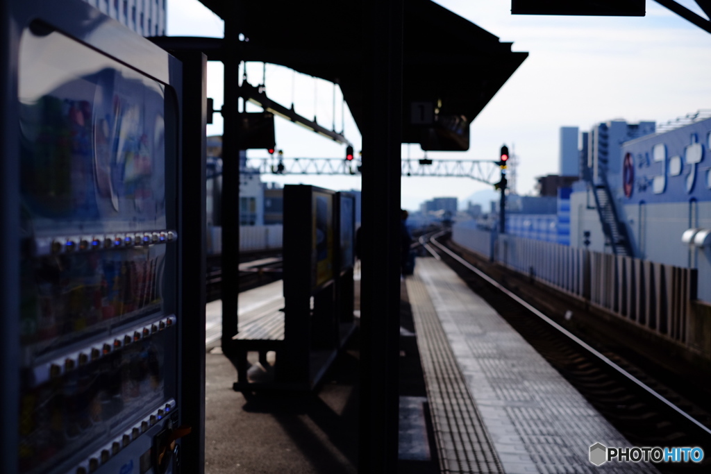 始発の高知駅