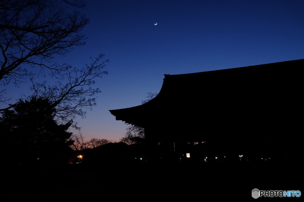上賀茂神社の夕暮れ