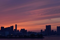 都会の夕焼け