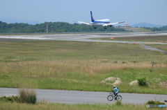 空港でサイクリング