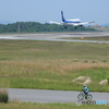 空港でサイクリング