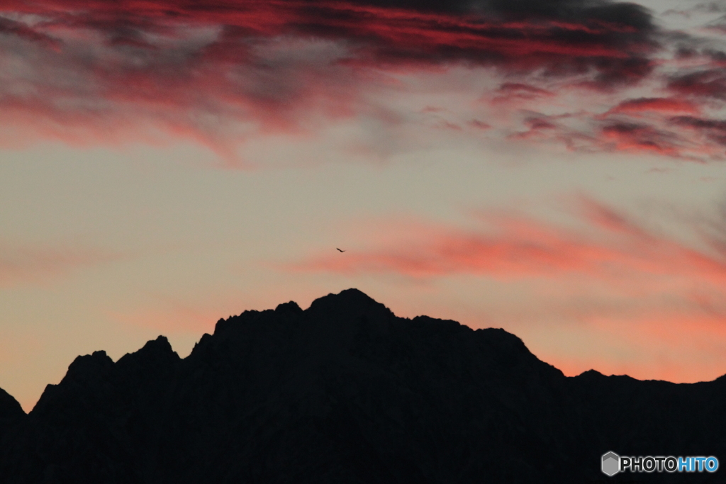 今朝の立山連峰　剱岳と朝焼け