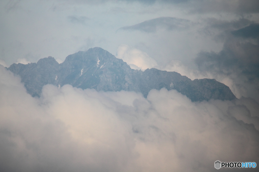 立山連峰　曇天でスッキリしない・・剱岳