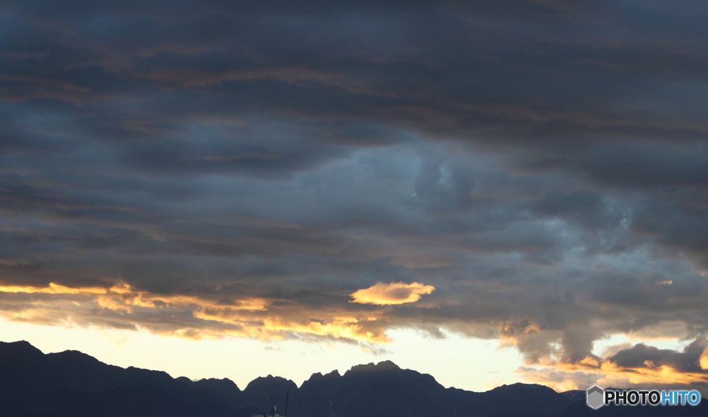 今朝の立山連峰と空・・雲