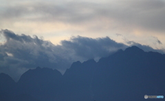 怪しげな雰囲気の立山連峰　剱岳