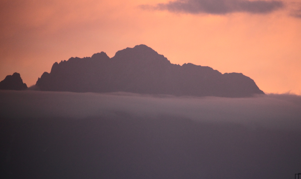 今朝の立山連峰・・剱岳