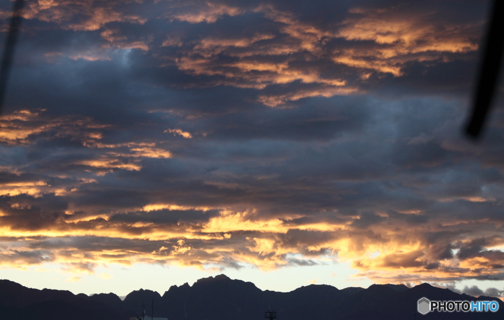 今朝の立山連峰と空・流れる雲