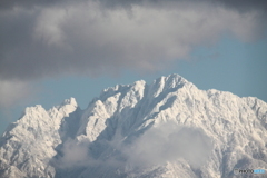 雪で真っ白の立山連峰　剱岳