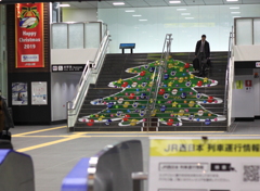 降車客が去り目立つクリスマスペインテング＾＾