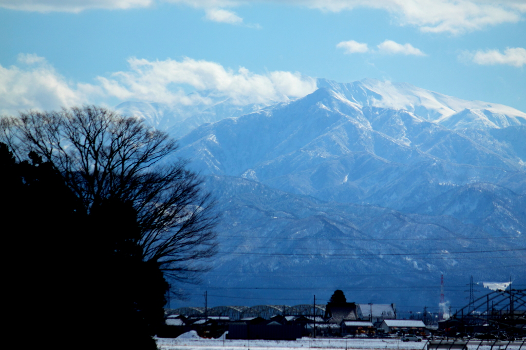 ある晴天の日の鍬埼山　
