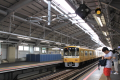 ０５７・・１０００　電車 ・・東京