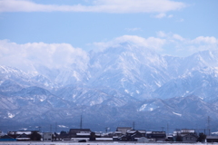 久しぶりの晴天に映える立山連峰　剱岳　