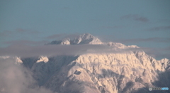 地上は晴れの日の立山連峰　剱岳
