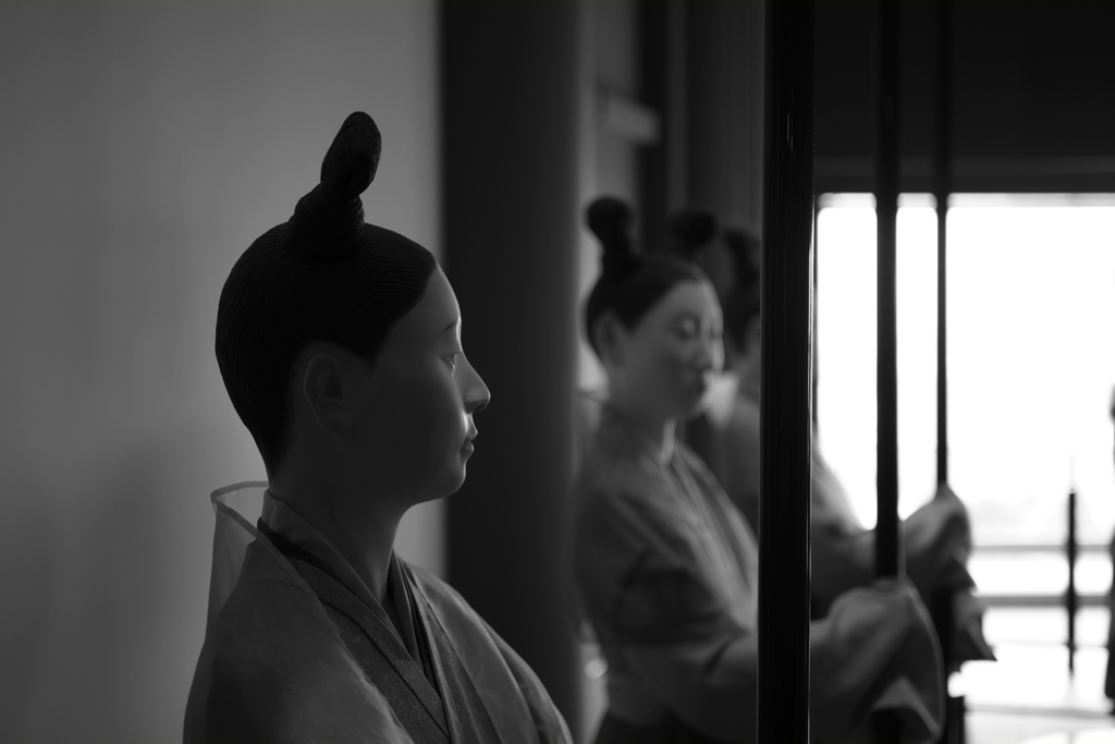 宮女の横顔