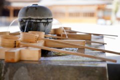 神社にて