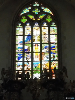 聖バルバラ教会のステンドグラス