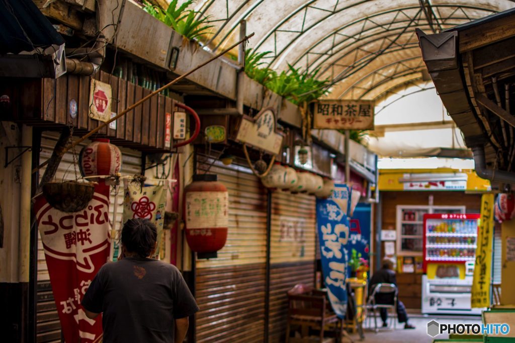 朝の商店街