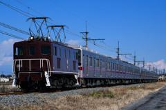 茶デキ牽引東武甲種