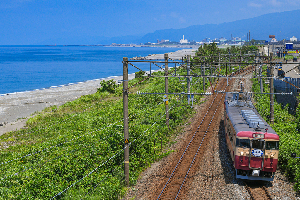 日本海を背に