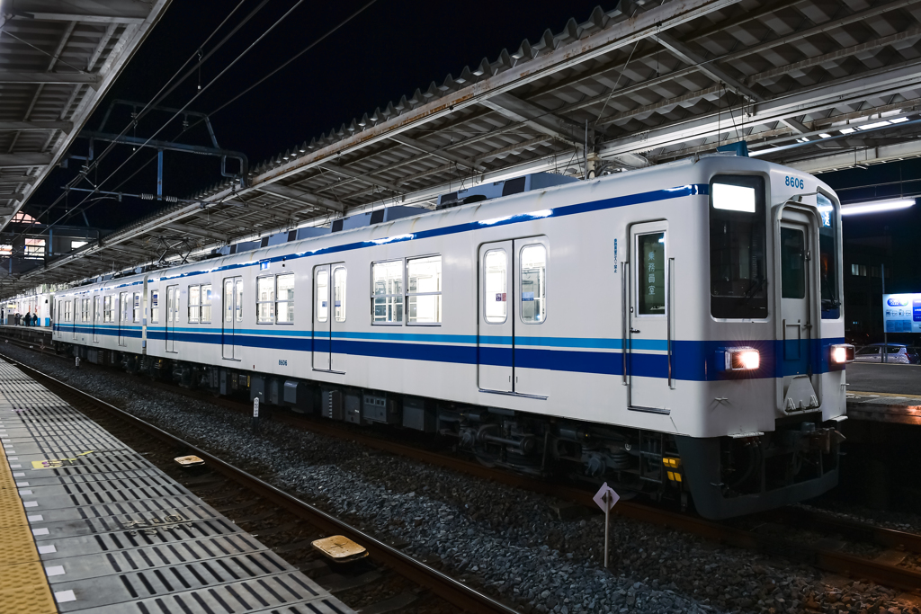今宵、8506F