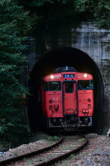トンネル出