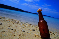 海と瓶と貝殻