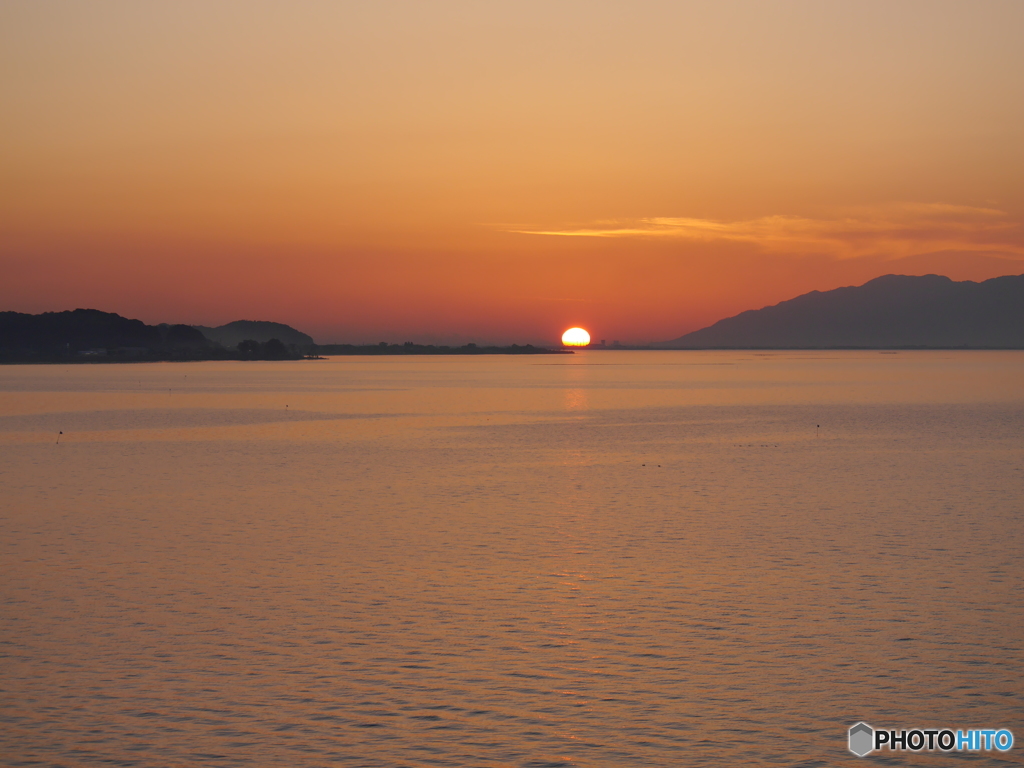 湖の夕暮れ