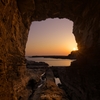 海食洞の夕陽