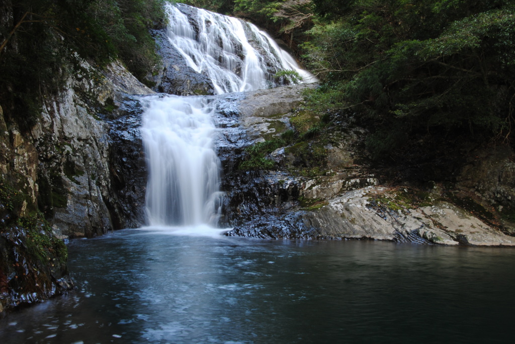 雫の滝