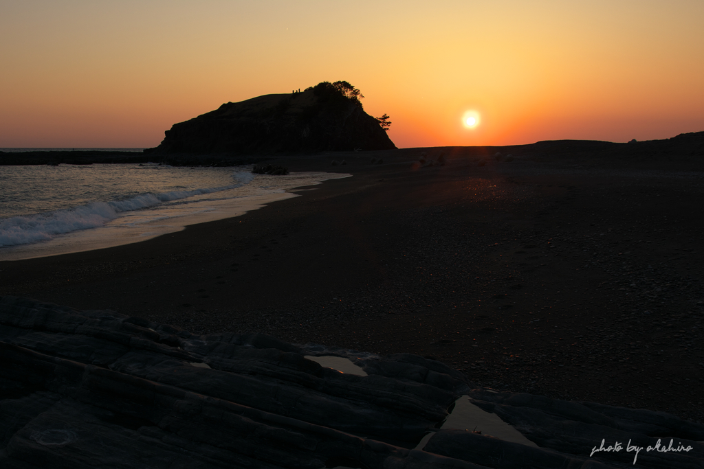 ベアーズロックと夕陽