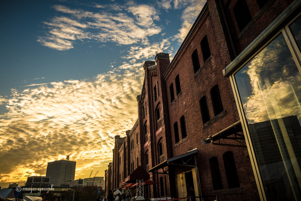 赤レンガの夕景