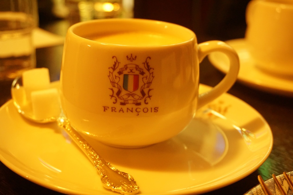フランソワ喫茶室にて